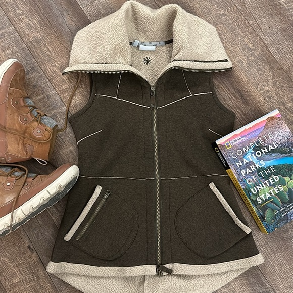 Athleta Vest Jacket - Picture 2 of 11